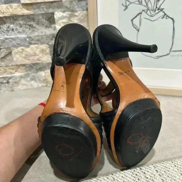 Elizabeth and James E-Star Stiletto Platform Black
Leather Heels Size 6.5B - Picture 4 of 9